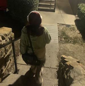 Meet your Posher, Valeria